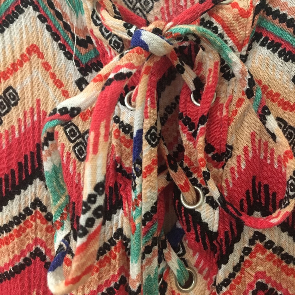 Chevron Patterned Tank Top - Picture 5 of 5